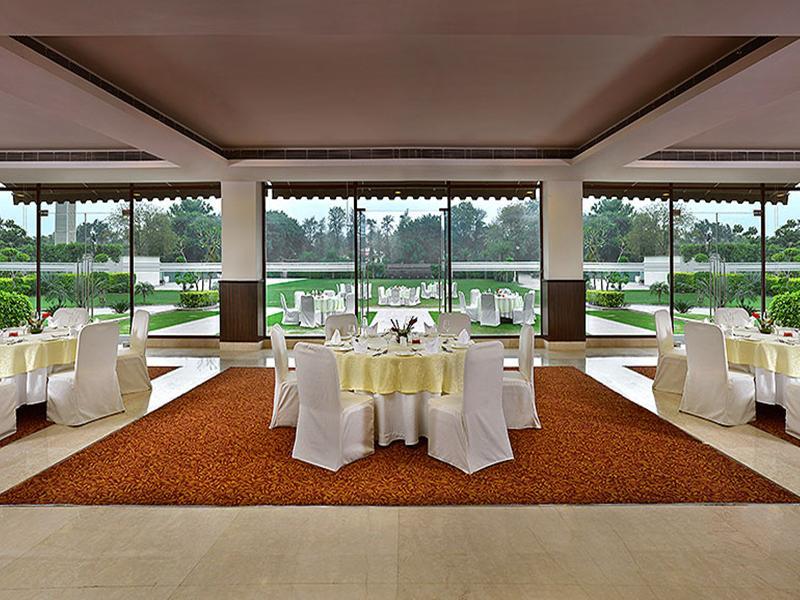 Four Points By Sheraton New Delhi, Airport Highway Hotel Exterior photo